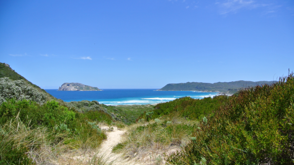 mandalay_beach_chemin