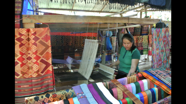 39_Wisky_village_tissage