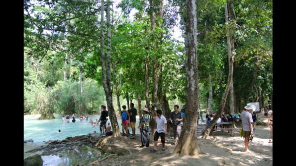 23._Waterfalls_touristes