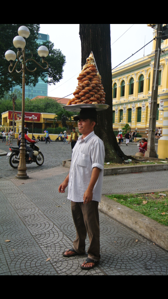 Homme_avec_piece_montee_tete