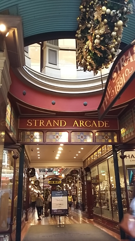 23_Strand_arcade_2_